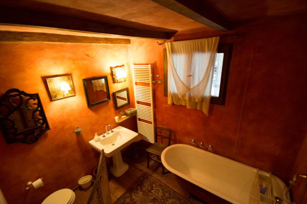 Locanda Dei Melograni Gossolengo Екстериор снимка